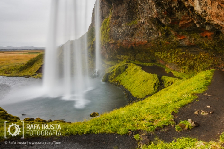 Seljalandfoss Waterfall