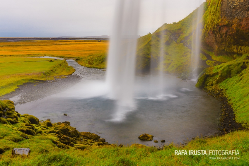 Seljalandfoss Waterfall