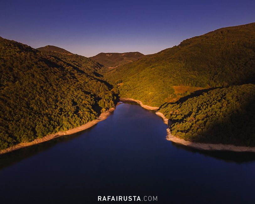 Rafa Irusta, imagen aérea con dron, Embalse de Eugui, Navarra