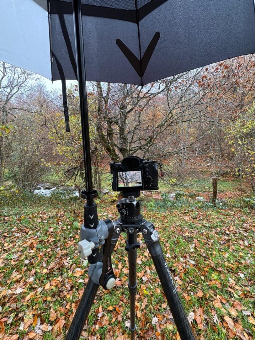 Qué lleva en la mochila Roger Vivé, paraguas